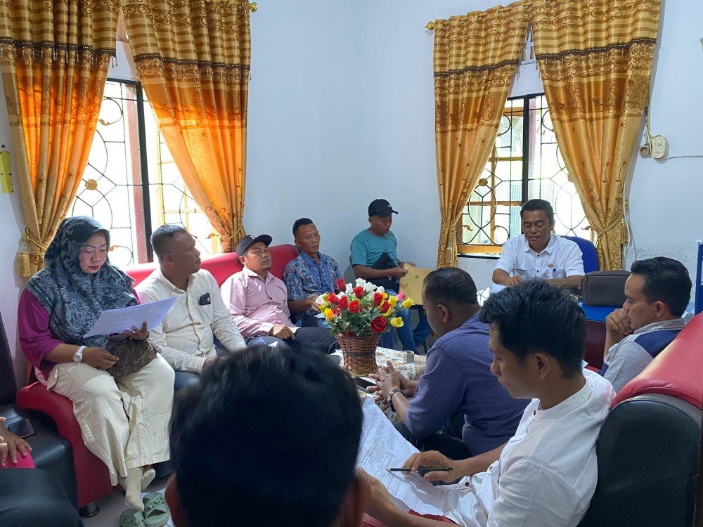 Rapat Perangkat Desa Suka Makmur