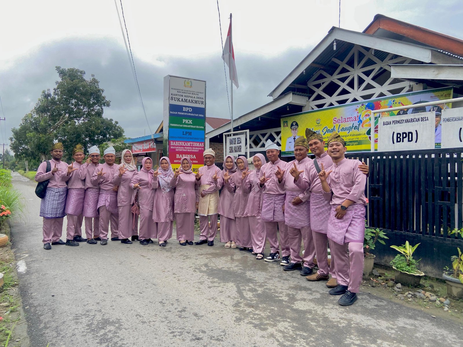 Aparatur Desa Suka Makmur