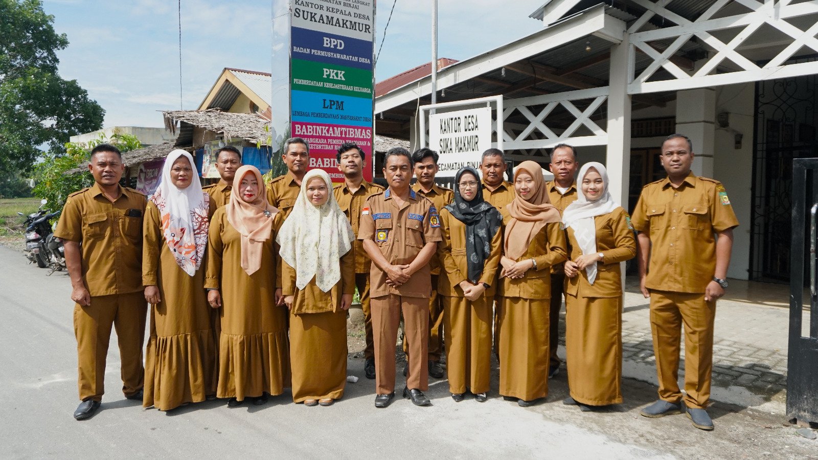 Aparatur Desa Suka Makmur
